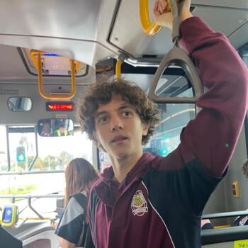 Babysitter in Bendigo: Axl