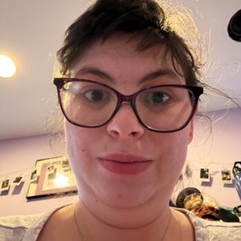 Babysitter in Northbrook: Felicia