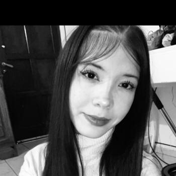 Babysitter in Pilar: Sharon