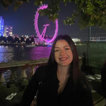 Babysitter Birmingham: Emma