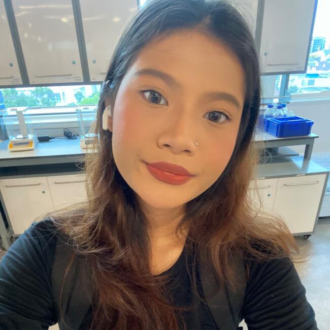 Babysitter in Singapore: Iffa