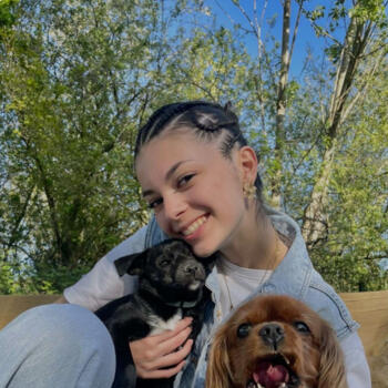 Babysitter in Estillac: Estelle