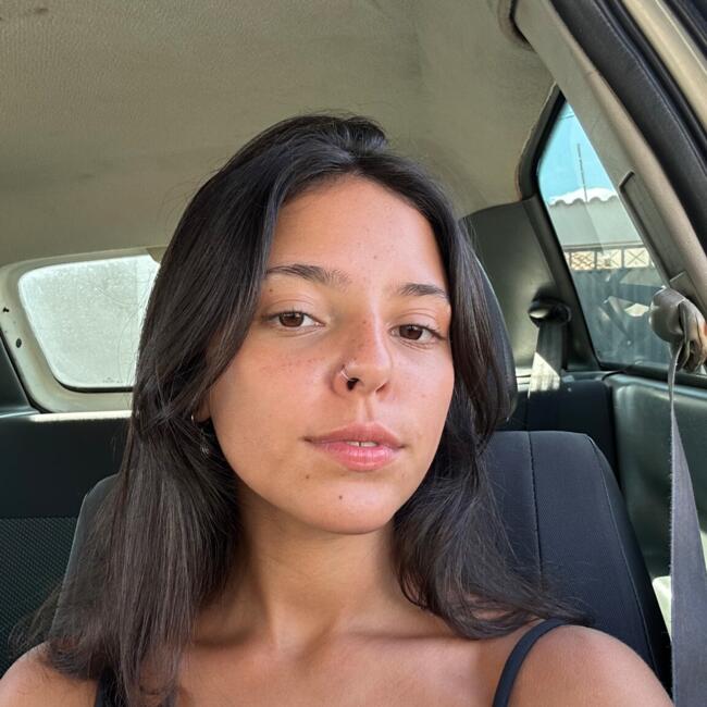 Babysitter in Piracicaba: Iris