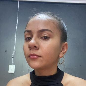 Niñera en Lambaré: Rebeca Ailen