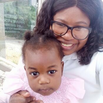 Trabajo de canguro en Loures: trabajo de canguro Indira