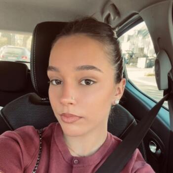 Babysitter in Montluçon: Daisy
