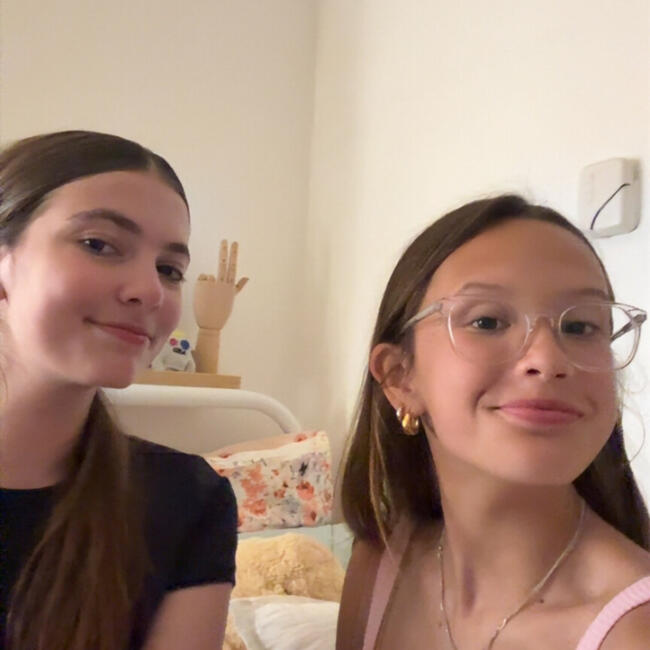 Babysitter in Adelaide: Caitlin & Jordyn
