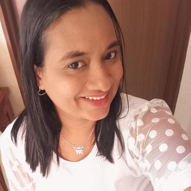 Babá em Cuiabá: Karine