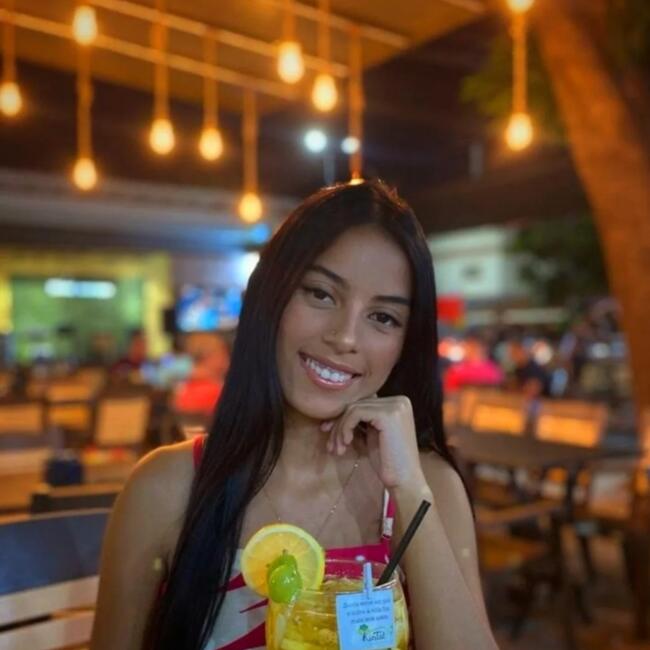 Babysitter in Várzea Grande: Anna juhllya