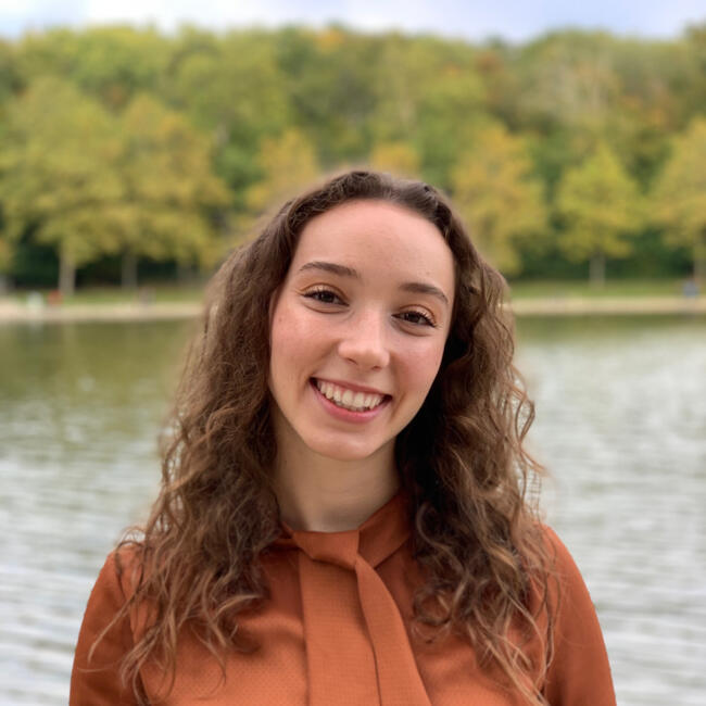 Babysitter in Bourg-la-Reine: Florine