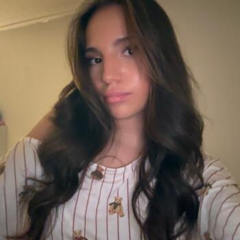 Babysitter in Paris: Alice