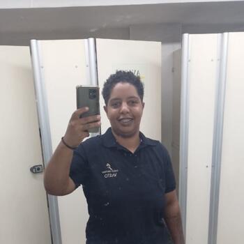 Babysitter in Duque de Caxias: Mai Assini