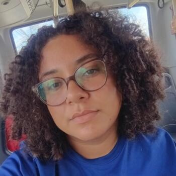 Babysitter Fortaleza: Helen