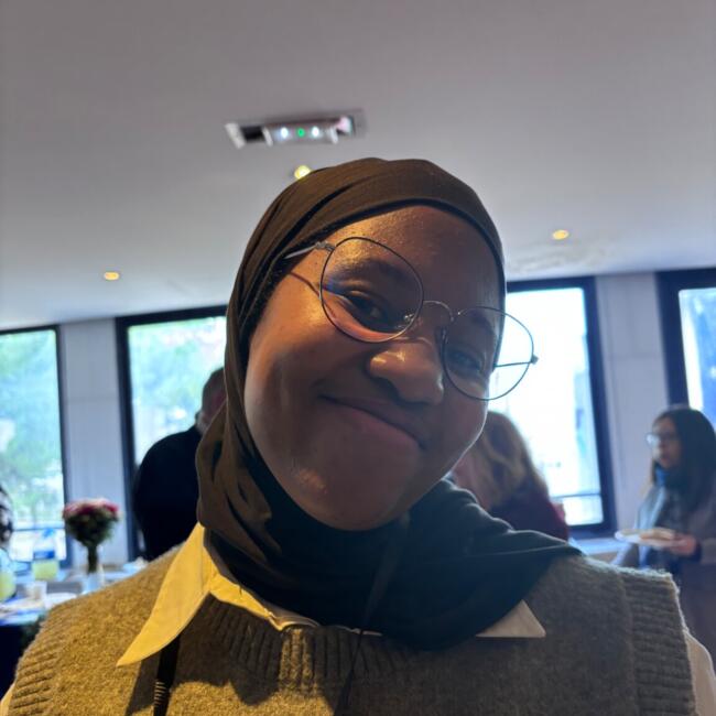 Babysitter in Asnières-sur-Seine: Lina