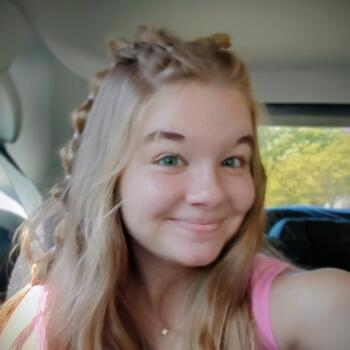 Babysitter in Noblesville: Anna