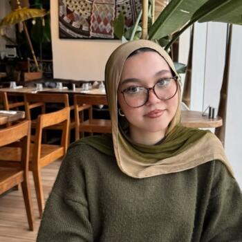 Babysitter in Hérouville-Saint-Clair: Fatma