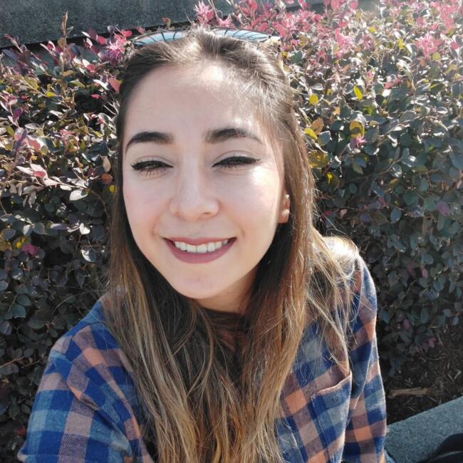 Baby-sitter in Coquitlam: Itzel