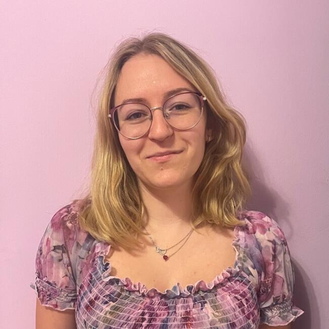Bébiszitter Poroszló területén: Anna