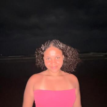 Babá em Limeira: Monique