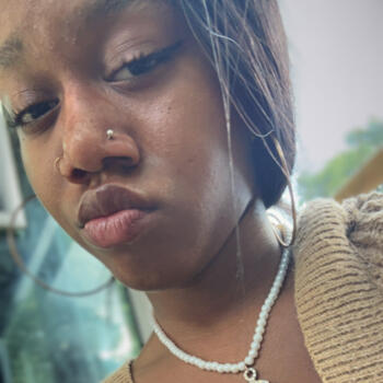 Babysitter in Limoges: Roxanne