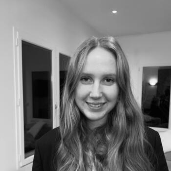 Babysitter in Issy-les-Moulineaux: Sarah