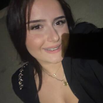 Babysitter in Annecy: Almira