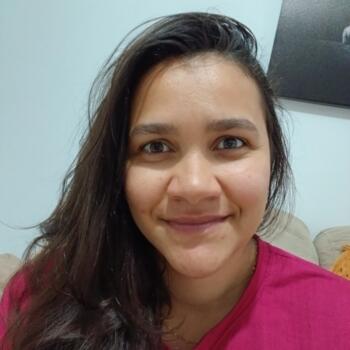 Babysitter in São José dos Campos: Aline