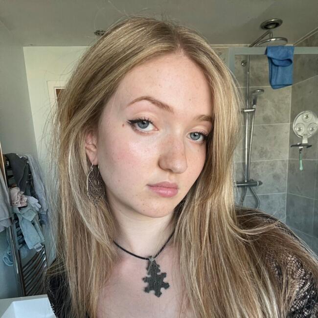 Babysitter in Nottingham: Anna