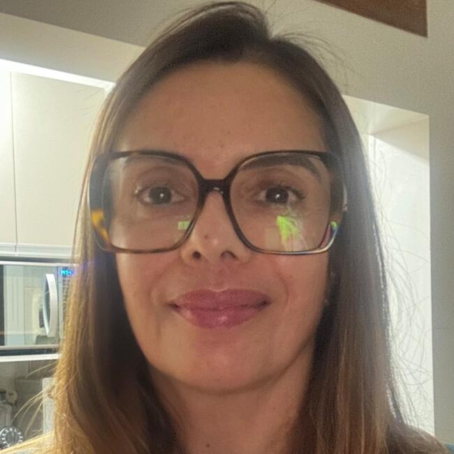 Babá em Cabo Frio: Lilian