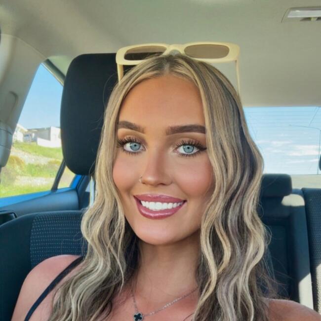 Babysitter in Canberra: Maddie