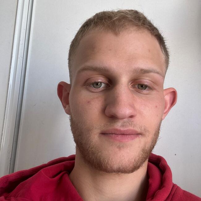 Babysitter in Anguilcourt-le-Sart: Thomas
