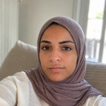 Babysitter Cluses: Mariam
