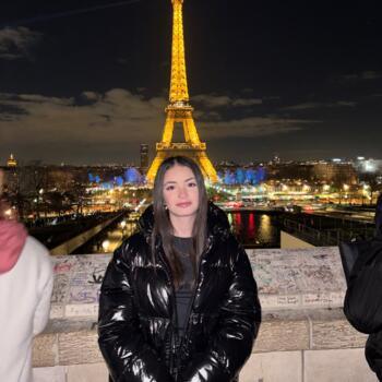 Babysitter in Bagneaux-sur-Loing: Emmy