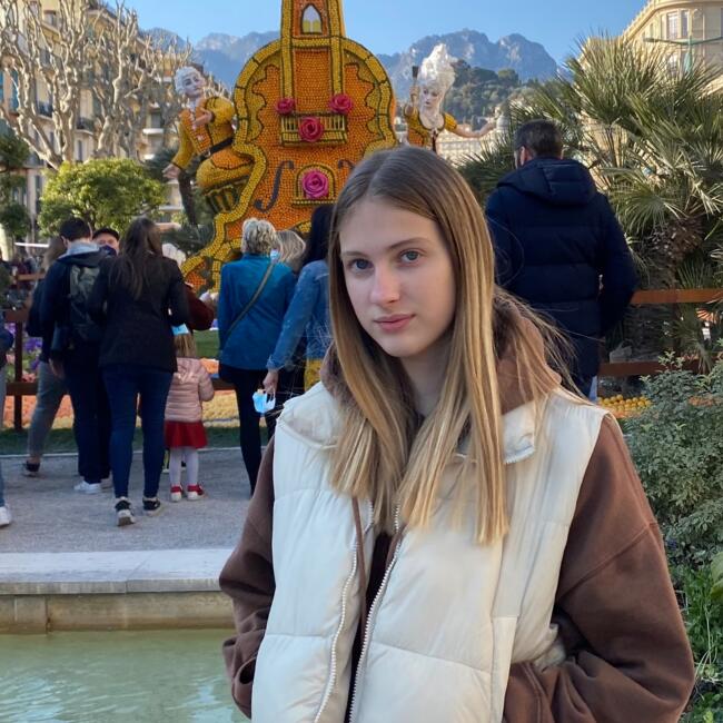 Babysitter in Vaudricourt: Juliette