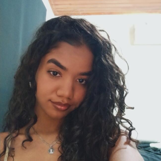 Babysitter in Cabo Frio: Isabela