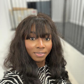 Babysitter Greenhithe: Busola