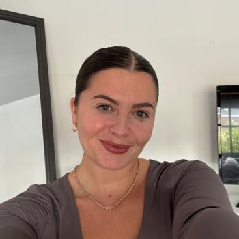 Babysitter in La Louvière: Adele