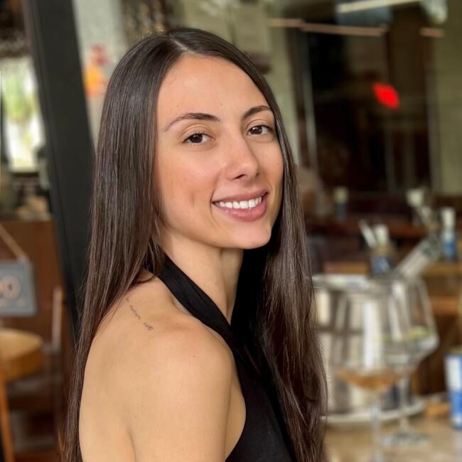 Babysitting job in Uberlândia: Anna Laura