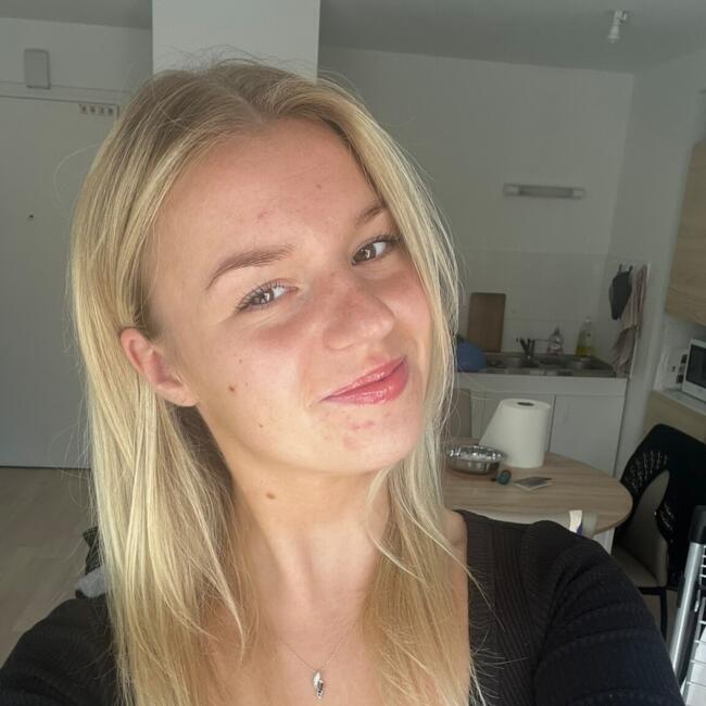 Babysitter in Teddington: Jessica