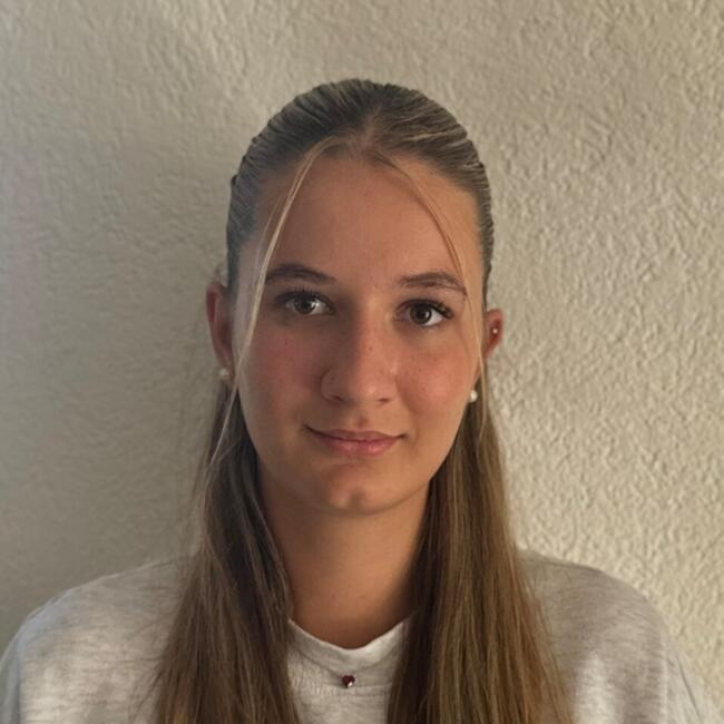 Babysitter in Regensdorf: Leonie