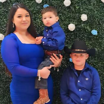 Babysitting job in Baytown: babysitting job Alondra