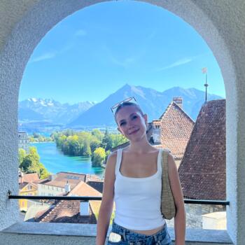 Babysitter in Basel: Sandra