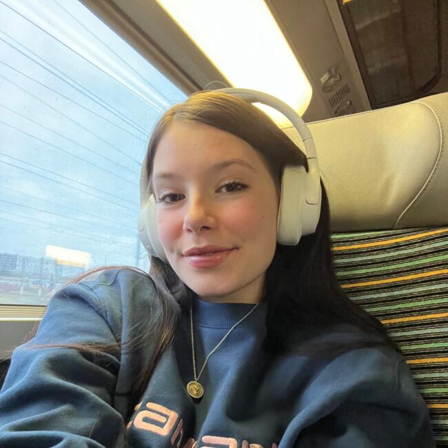 Babysitter in Lille: Laura