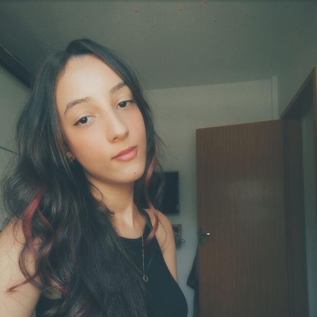 Babysitter in Santa Luzia: Lidia