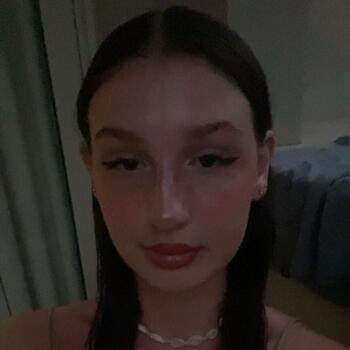 Babysitter a Estavayer-le-Gibloux: Emmanuelle