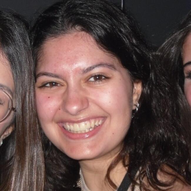 Babysitter em Fundão: Carolina