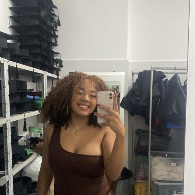 Babysitter in Conceição da Feira: Ana