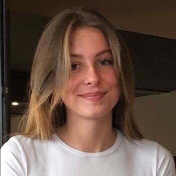 Babysitter in Paris: Salomé