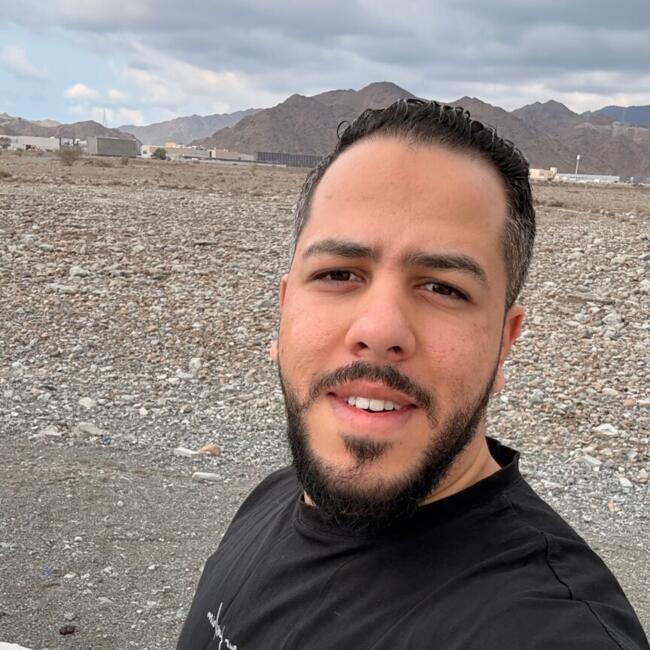 وظيفة جليسة أطفال في عجمان: Ahmed