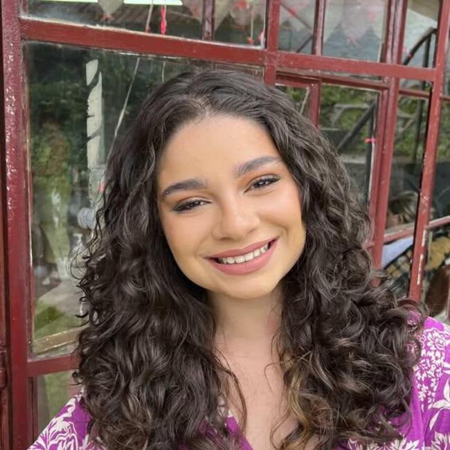 Babysitter in Petrópolis: Carolline